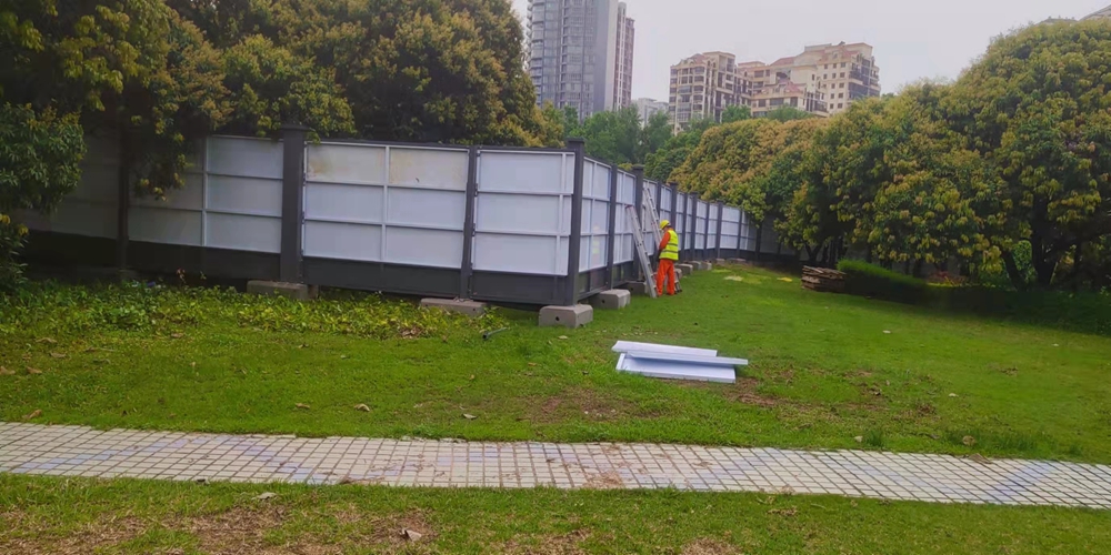 南山荔香公園改造工程-裝配式鋼結(jié)構(gòu)A款圍擋堅固耐用